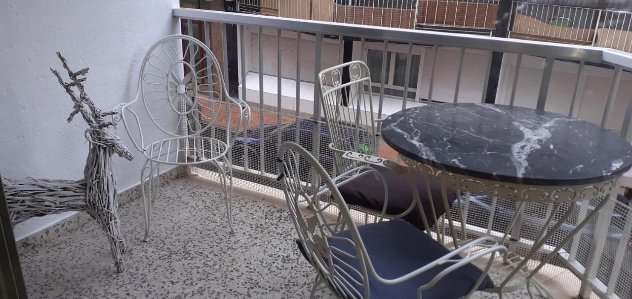 Rainbow Rentals Marques 7 貝尼多姆 外观 照片